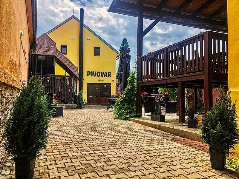 Pivovar Pod Lipou Kysice Exterior foto